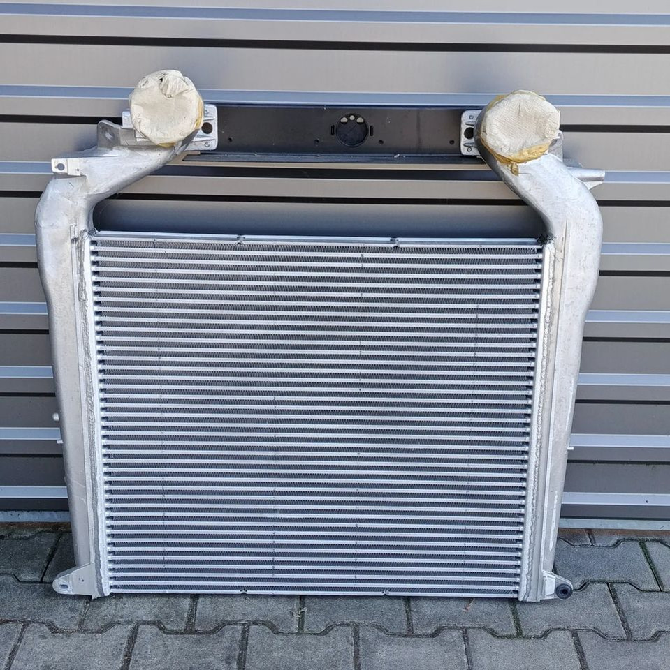 MAN TGS TG3 CHŁODNICA POWIETRZA INTERCOOLER NOWY - المبرد - شاحنة: صور 1 MAN TGS TG3 CHŁODNICA POWIETRZA INTERCOOLER NOWY - المبرد - شاحنة: صور 1