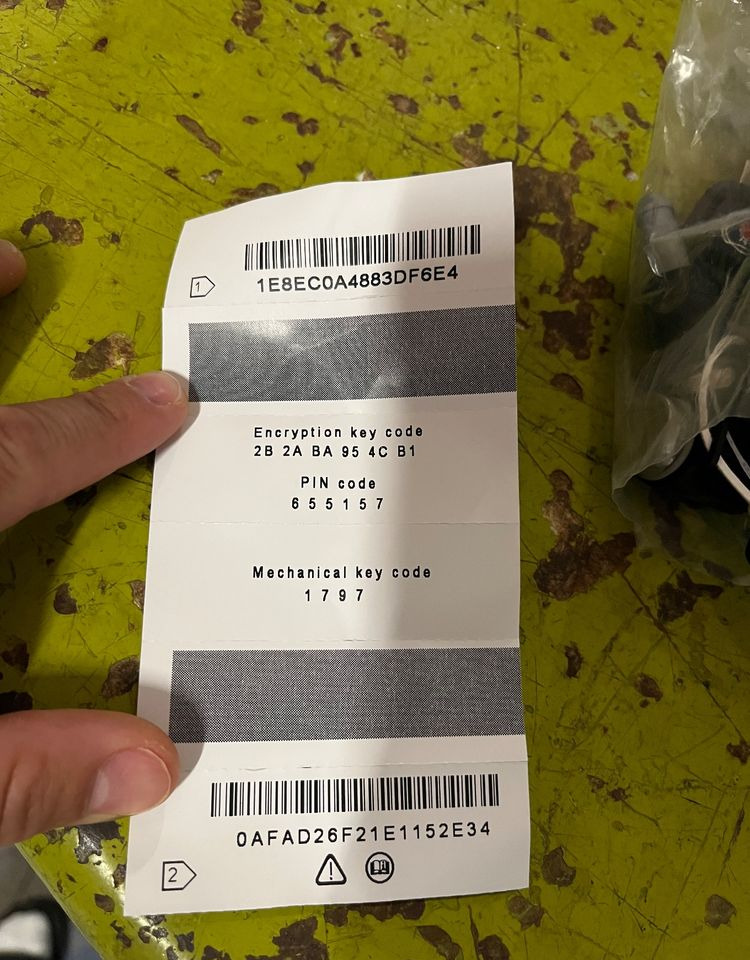 NOWA stacyjka+ kluczyki Scania R S 2487305 kody - الكابينة والداخلية - شاحنة: صور 4 NOWA stacyjka+ kluczyki Scania R S 2487305 kody - الكابينة والداخلية - شاحنة: صور 4