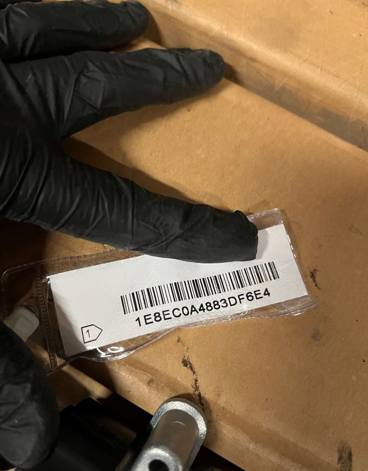 NOWA stacyjka+ kluczyki Scania R S 2487305 kody - الكابينة والداخلية - شاحنة: صور 3 NOWA stacyjka+ kluczyki Scania R S 2487305 kody - الكابينة والداخلية - شاحنة: صور 3