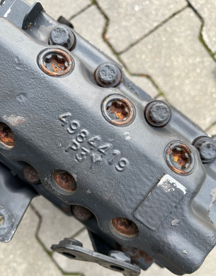 Pompa wysokiego ciśnienia Scania R V8 pompa paliwa - المحرك - شاحنة: صور 5 Pompa wysokiego ciśnienia Scania R V8 pompa paliwa - المحرك - شاحنة: صور 5
