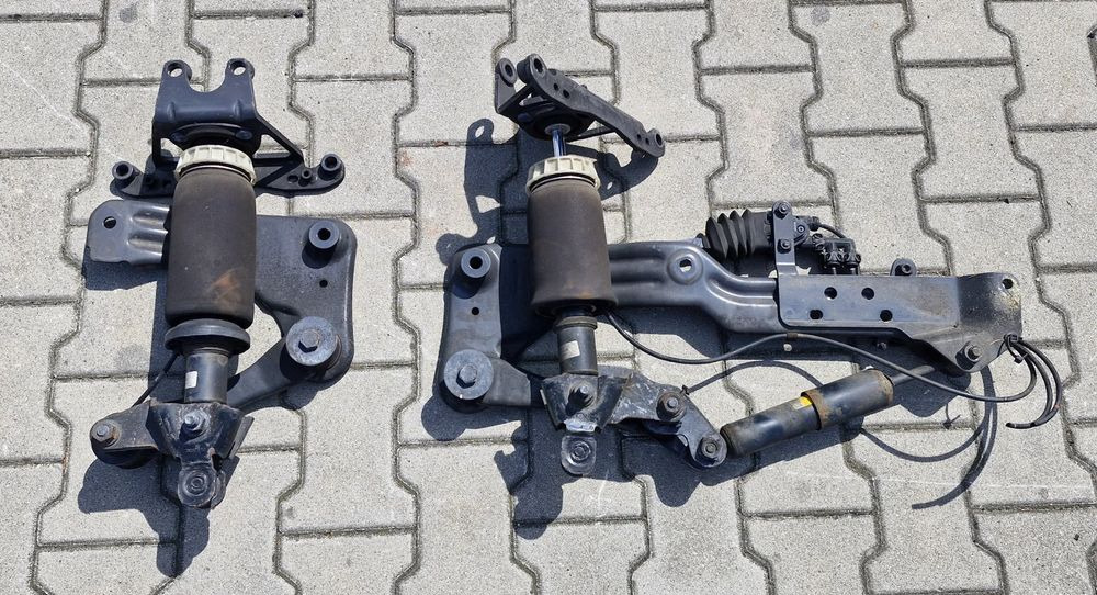 SCANIA P NGT ZAWIESZENIE KABINY TYŁ - الكابينة تعليق: صور 1 SCANIA P NGT ZAWIESZENIE KABINY TYŁ - الكابينة تعليق: صور 1