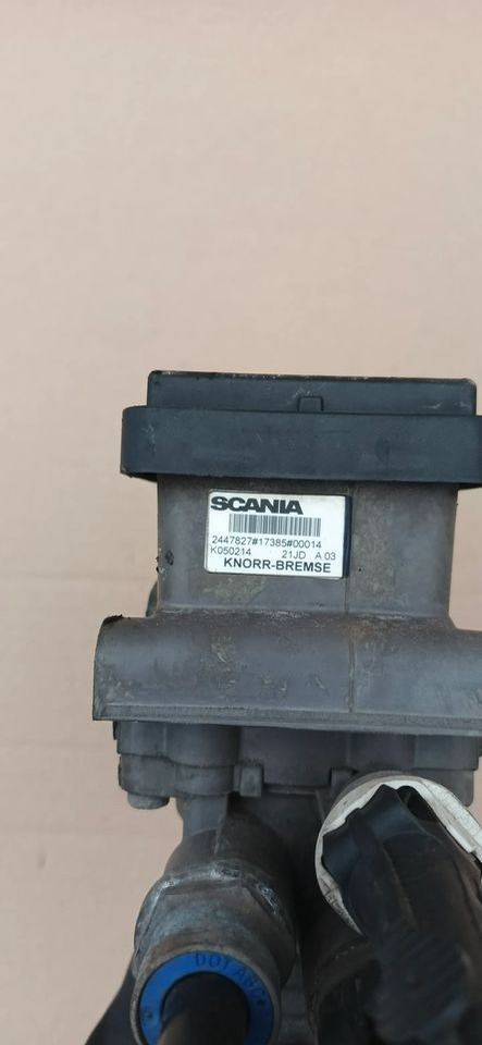 SCANIA R S ZAWÓR MODULATOR EBS 2447827 K050214 - أجزاء الفرامل - شاحنة: صور 2 SCANIA R S ZAWÓR MODULATOR EBS 2447827 K050214 - أجزاء الفرامل - شاحنة: صور 2