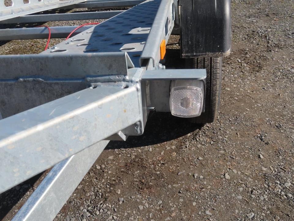 شاحنة نقل سيارات مقطورة Böckmann, Autotransporter, 2,7 to. kippbar, 100 km, PKW Anhänger: صور 11