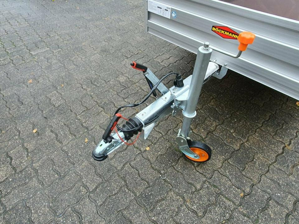 مقطورات السيارات Böckmann PKW-Anhänger 1500 kg, 100 km/h L2510x1500 mm: صور 8 مقطورات السيارات Böckmann PKW-Anhänger 1500 kg, 100 km/h L2510x1500 mm: صور 8