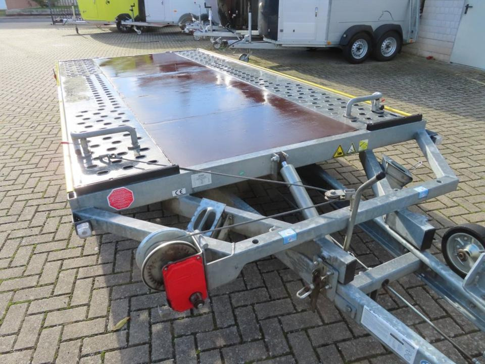 Böckmann PKW-Anhänger, Autotransporter, 3,0to. kippbar, 100 km/h - شاحنة نقل سيارات مقطورة: صور 4 Böckmann PKW-Anhänger, Autotransporter, 3,0to. kippbar, 100 km/h - شاحنة نقل سيارات مقطورة: صور 4