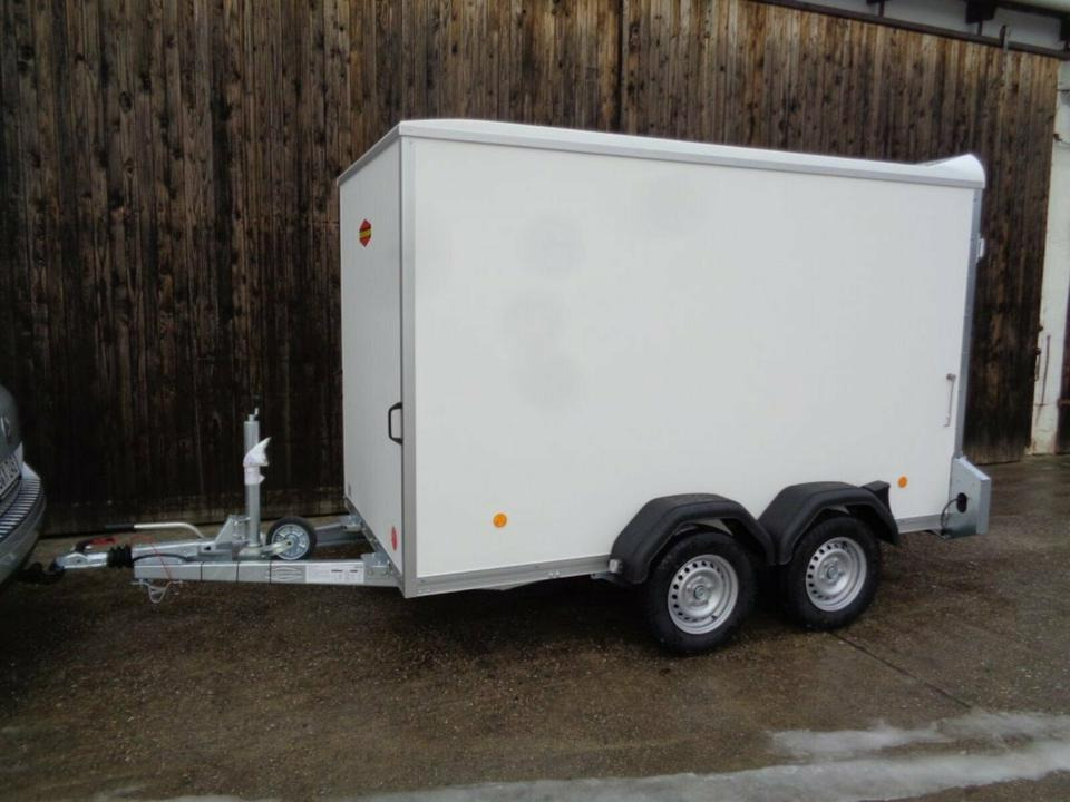 Böckmann PKW-Anhänger, KT3015/20 M-F, Koffer, 2,0 to. - بصندوق مغلق مقطورة: صور 1 Böckmann PKW-Anhänger, KT3015/20 M-F, Koffer, 2,0 to. - بصندوق مغلق مقطورة: صور 1