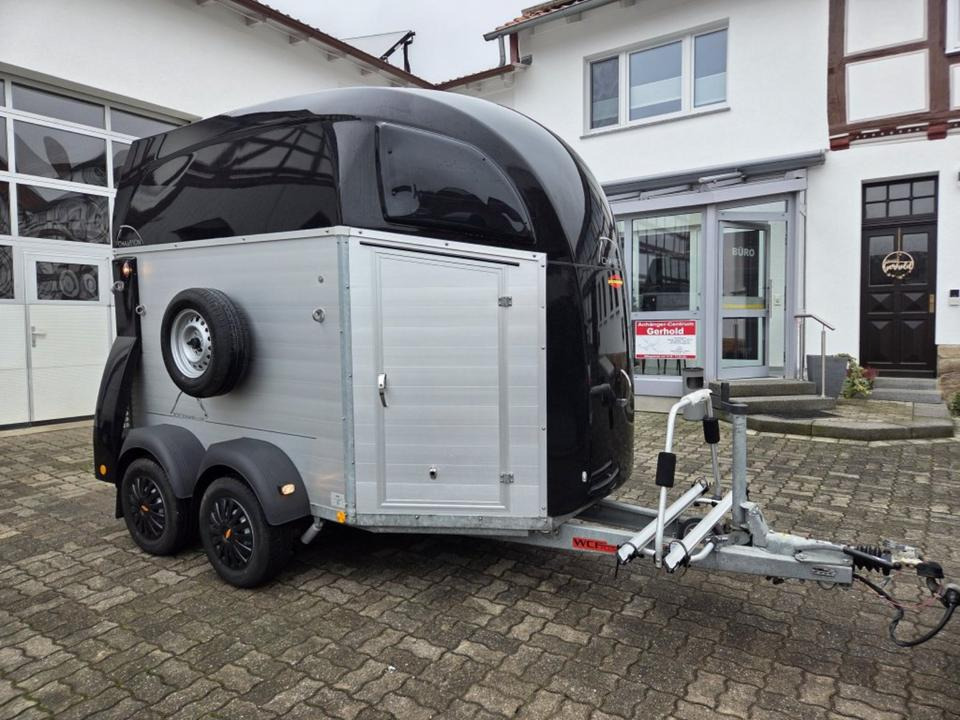 Böckmann Pferdeanhänger Champion R SaKa. WCF-Fahrwerk 100 km/h - عربة نقل خيل: صور 2 Böckmann Pferdeanhänger Champion R SaKa. WCF-Fahrwerk 100 km/h - عربة نقل خيل: صور 2