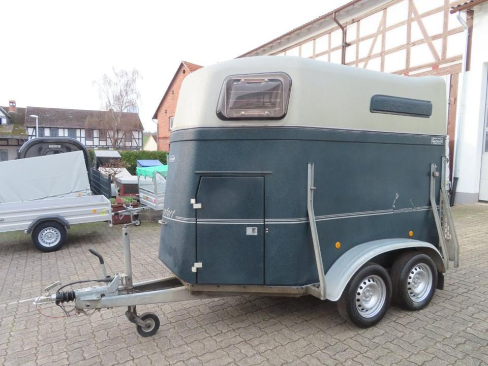 Böckmann Pferdeanhänger, Comfort, Alub. Sattelk. 100 km/h - عربة نقل خيل: صور 1 Böckmann Pferdeanhänger, Comfort, Alub. Sattelk. 100 km/h - عربة نقل خيل: صور 1