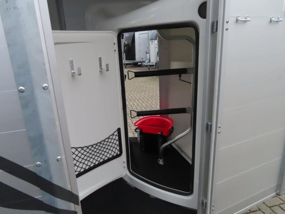 عربة نقل خيل Böckmann, Pferdeanhänger,Portax SKA, WCF, Flügeltür, 100 km/h: صور 11 عربة نقل خيل Böckmann, Pferdeanhänger,Portax SKA, WCF, Flügeltür, 100 km/h: صور 11