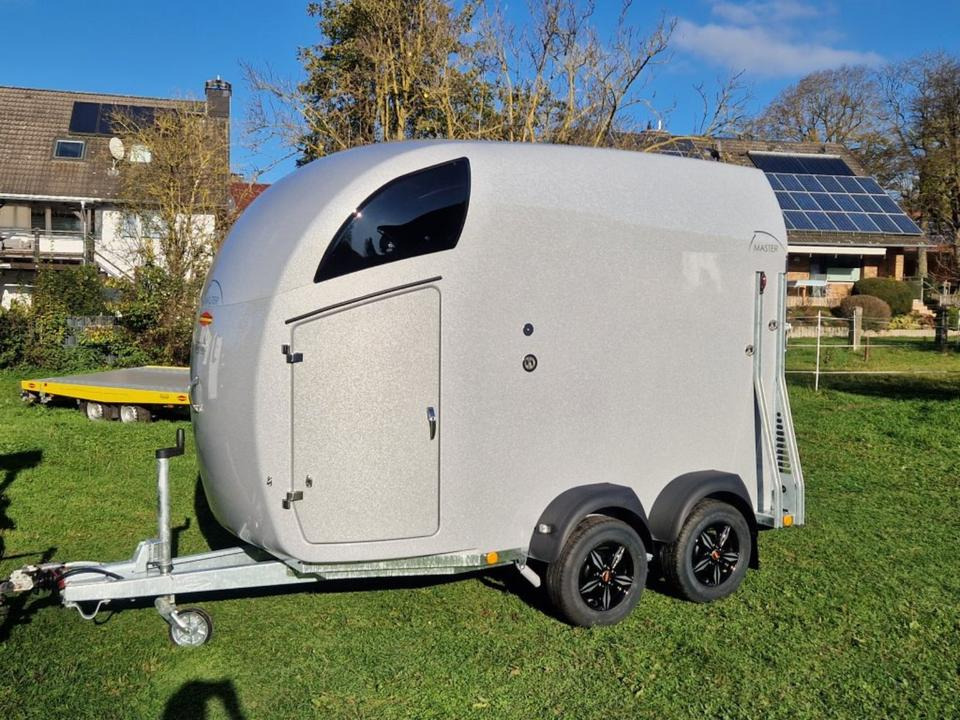 عربة نقل خيل Pferdeanhänger Böckmann, Master, WCF, Aluräder, Sattelk.100 Km: صور 11 عربة نقل خيل Pferdeanhänger Böckmann, Master, WCF, Aluräder, Sattelk.100 Km: صور 11