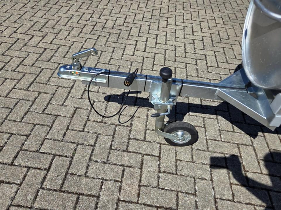 Wasserfass Verzinkt 600l Tränke Fahrgestell Beleuchtung - مقطورة صهريج: صور 4 Wasserfass Verzinkt 600l Tränke Fahrgestell Beleuchtung - مقطورة صهريج: صور 4