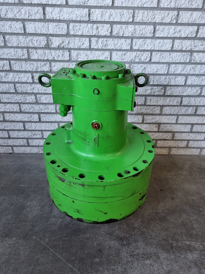 Sennebogen 850 C series Linde swing gear l - محرك سوينغ - آلات البناء: صور 1 Sennebogen 850 C series Linde swing gear l - محرك سوينغ - آلات البناء: صور 1