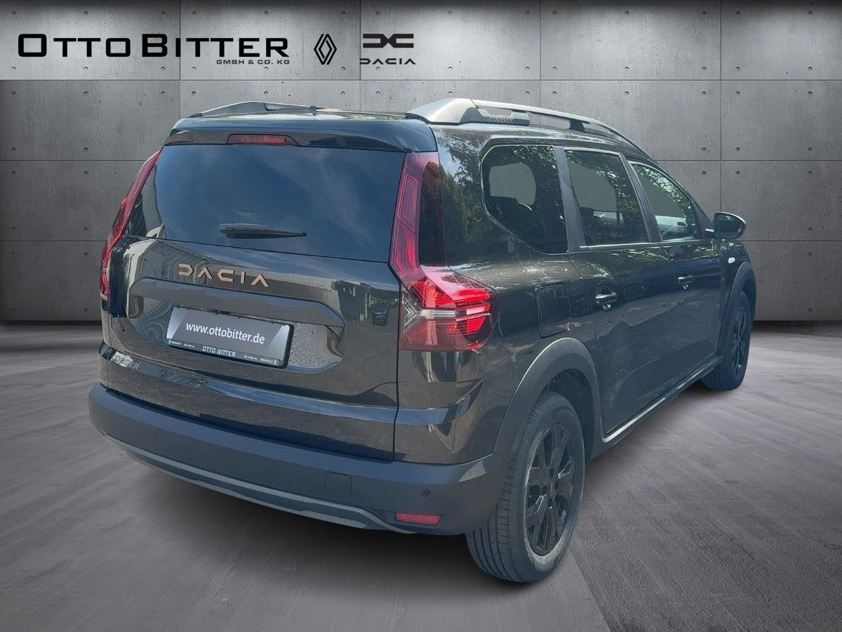 Dacia Jogger Extreme TCe110 7-Sitze CITY-PAKET/NAVI - سيارة ستيشن: صور 4 Dacia Jogger Extreme TCe110 7-Sitze CITY-PAKET/NAVI - سيارة ستيشن: صور 4