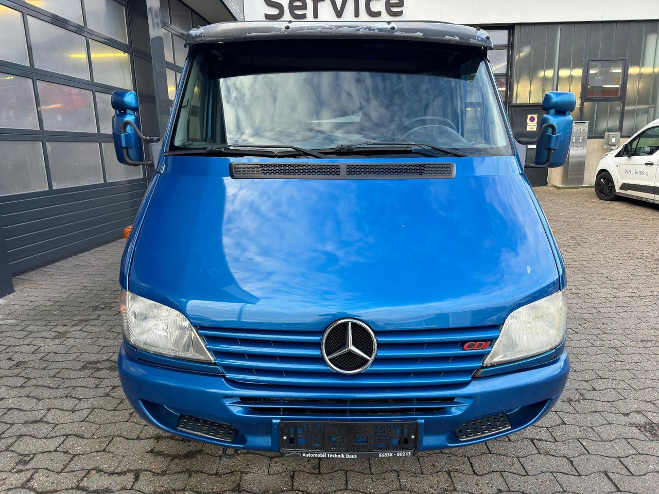 Mercedes-Benz Sprinter 2.7 CDI ABSCHLEPPWAGEN SCHLAFKABINE - سيارة السحب للتصليح: صور 2 Mercedes-Benz Sprinter 2.7 CDI ABSCHLEPPWAGEN SCHLAFKABINE - سيارة السحب للتصليح: صور 2