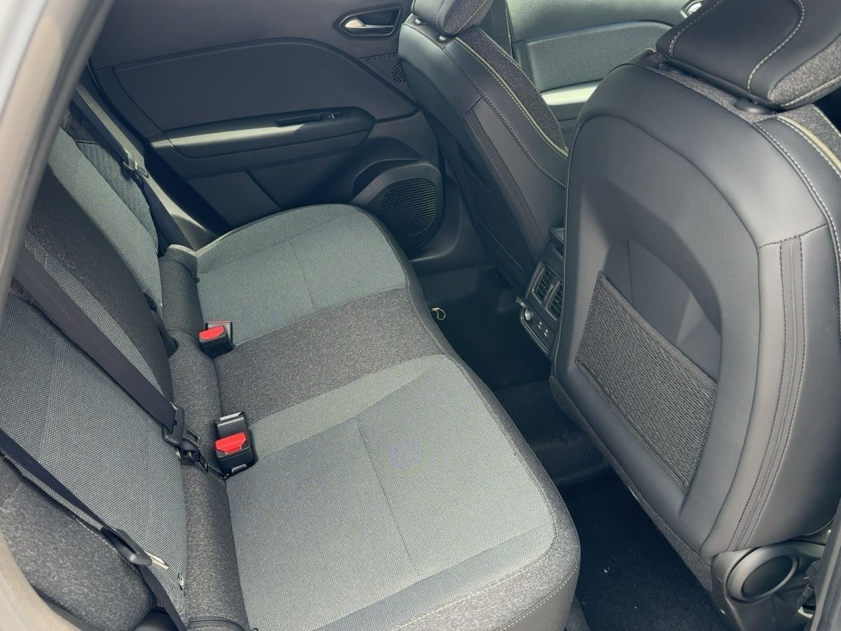 سيارة دفع رباعي Renault Captur Techno TCe90 WINTER-PAKET/SITZH/KAMERA: صور 12