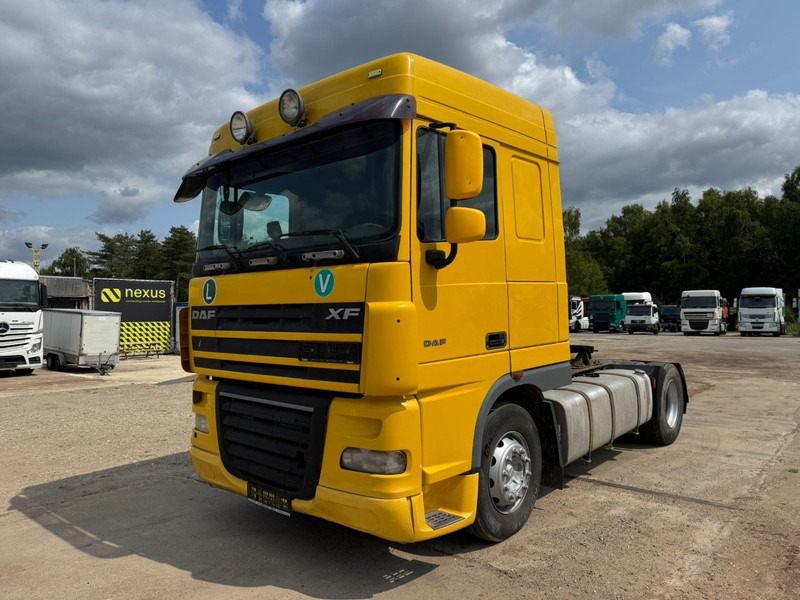 DAF 105 XF 460 Space Cab (BOITE MANUELLE / MANUAL GEARBOX) - شاحنة جرار: صور 1 DAF 105 XF 460 Space Cab (BOITE MANUELLE / MANUAL GEARBOX) - شاحنة جرار: صور 1