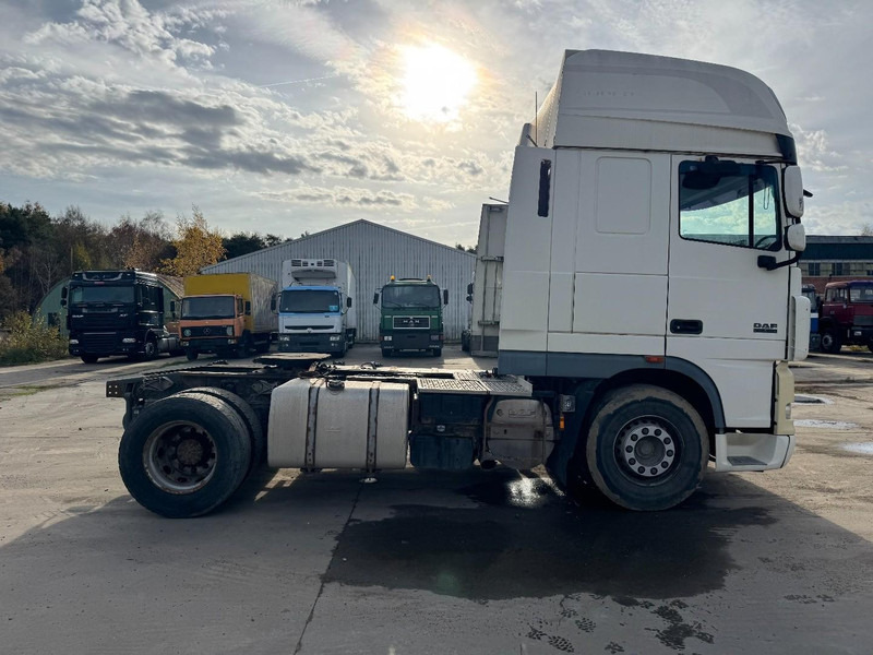 DAF 105 XF 460 Super Space Cab (MANUAL GEARBOX / BOITE MANUELLE) - شاحنة جرار: صور 4 DAF 105 XF 460 Super Space Cab (MANUAL GEARBOX / BOITE MANUELLE) - شاحنة جرار: صور 4