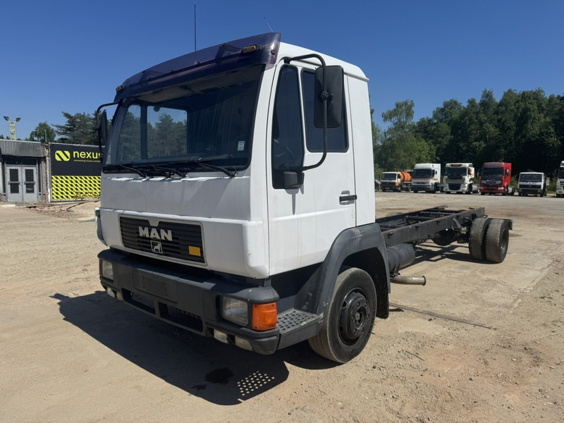 MAN 12.224 (MANUAL GEARBOX / EURO 2 / BELGIAN TRUCK IN GOOD CONDITION !!!) - الشاسيه شاحنة: صور 1 MAN 12.224 (MANUAL GEARBOX / EURO 2 / BELGIAN TRUCK IN GOOD CONDITION !!!) - الشاسيه شاحنة: صور 1