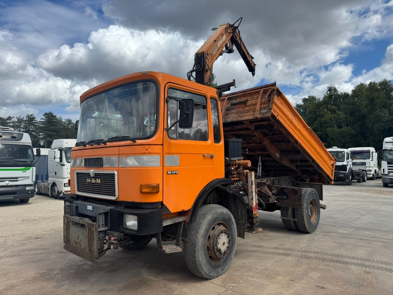 MAN 16.170 (4X4 / ATLAS CRANE / BIG AXLE / STEEL SUSPENSION / 6 CYLINDER / PERFECT GERMAN TRUCK !!!) - قلابات, شاحنة كرين: صور 1 MAN 16.170 (4X4 / ATLAS CRANE / BIG AXLE / STEEL SUSPENSION / 6 CYLINDER / PERFECT GERMAN TRUCK !!!) - قلابات, شاحنة كرين: صور 1