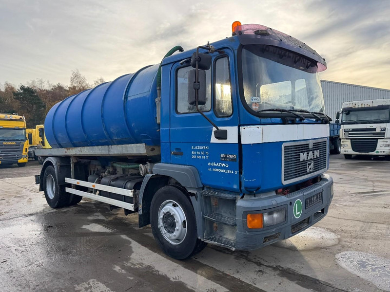 MAN 18.264 (12000 L / 6 CYLINDER / EURO 2 / MANUAL GEARBOX / BOITE MANUELLE) - فراغ شاحنة: صور 3 MAN 18.264 (12000 L / 6 CYLINDER / EURO 2 / MANUAL GEARBOX / BOITE MANUELLE) - فراغ شاحنة: صور 3