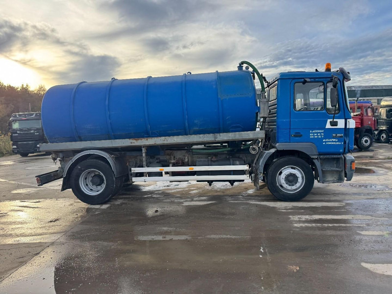 MAN 18.264 (12000 L / 6 CYLINDER / EURO 2 / MANUAL GEARBOX / BOITE MANUELLE) - فراغ شاحنة: صور 4 MAN 18.264 (12000 L / 6 CYLINDER / EURO 2 / MANUAL GEARBOX / BOITE MANUELLE) - فراغ شاحنة: صور 4