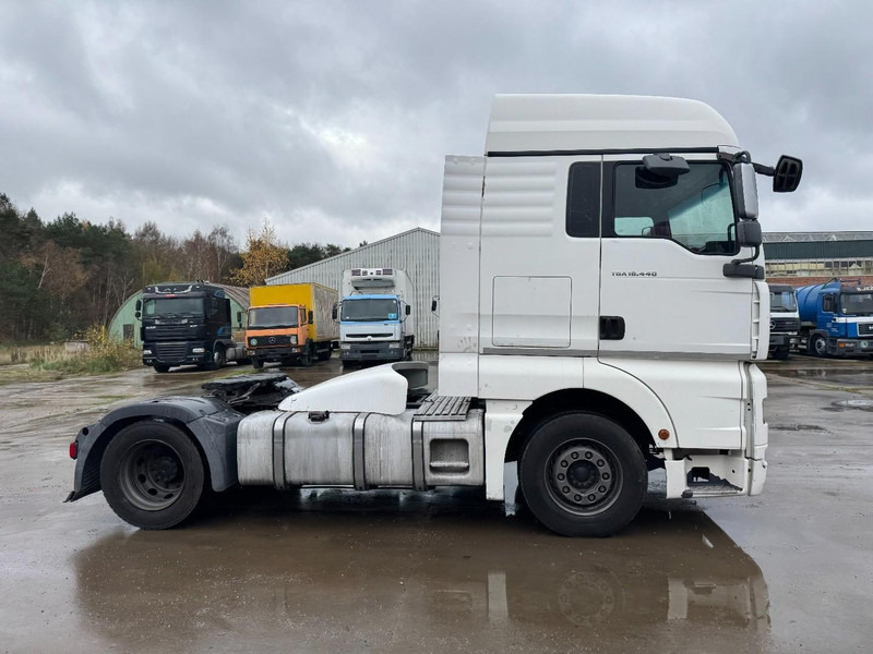 MAN TGA 18.440 (MANUAL GEARBOX / BOITE MANUELLE) - شاحنة جرار: صور 4 MAN TGA 18.440 (MANUAL GEARBOX / BOITE MANUELLE) - شاحنة جرار: صور 4