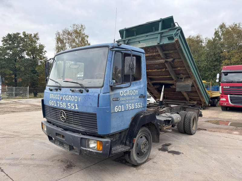 Mercedes-Benz SK 814 (6 CYLINDER / STEEL SUSPENSION / MANUAL PUMP / 3-SIDE TIPPER) - قلابات: صور 1 Mercedes-Benz SK 814 (6 CYLINDER / STEEL SUSPENSION / MANUAL PUMP / 3-SIDE TIPPER) - قلابات: صور 1