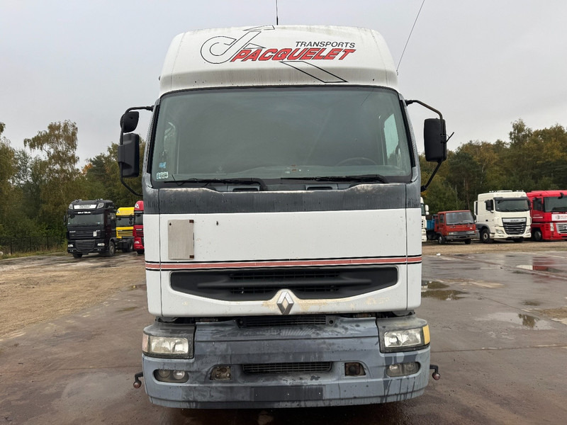 Renault Premium 385 (GRAND PONT / POMPE MANUELLE / PTO / HYDRAULIQUE POUR BENNE) - شاحنة جرار: صور 2 Renault Premium 385 (GRAND PONT / POMPE MANUELLE / PTO / HYDRAULIQUE POUR BENNE) - شاحنة جرار: صور 2