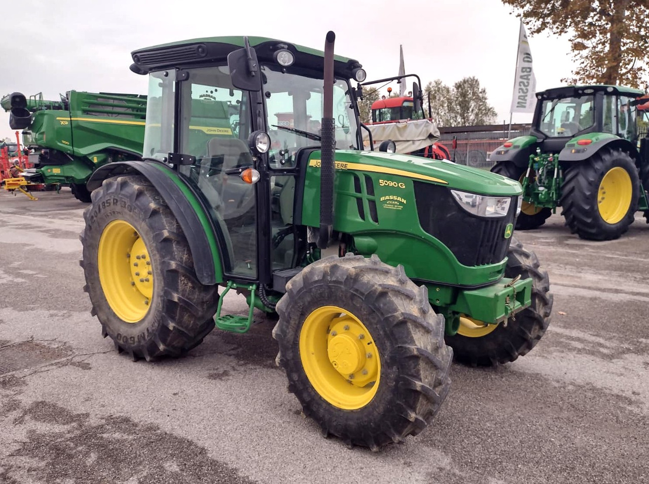 JOHN DEERE 5090 G - جرار: صور 2 JOHN DEERE 5090 G - جرار: صور 2