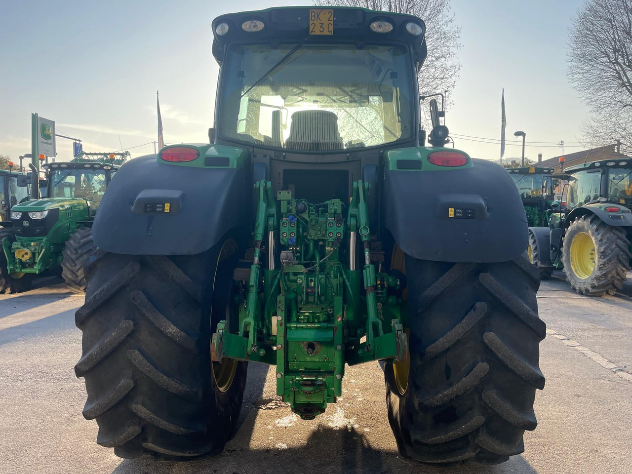 JOHN DEERE 6190 R - جرار: صور 4 JOHN DEERE 6190 R - جرار: صور 4