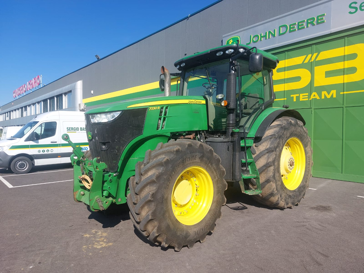 JOHN DEERE 7230 R - جرار: صور 1 JOHN DEERE 7230 R - جرار: صور 1