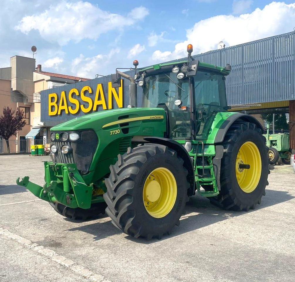 JOHN DEERE 7730 - جرار: صور 1 JOHN DEERE 7730 - جرار: صور 1