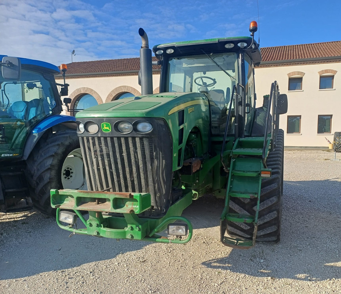 JOHN DEERE 8320 RT - جرار: صور 1 JOHN DEERE 8320 RT - جرار: صور 1