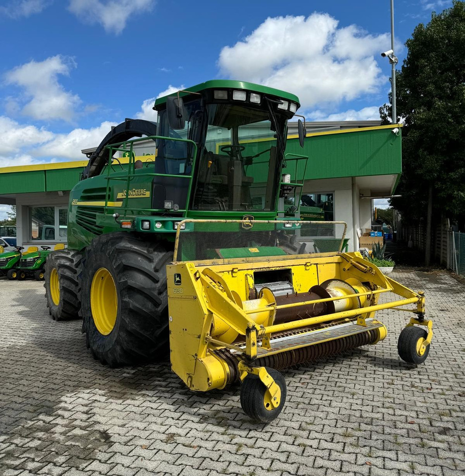 JOHN DEERE TRINCIA 7400 - حصادة الأعلاف: صور 5 JOHN DEERE TRINCIA 7400 - حصادة الأعلاف: صور 5