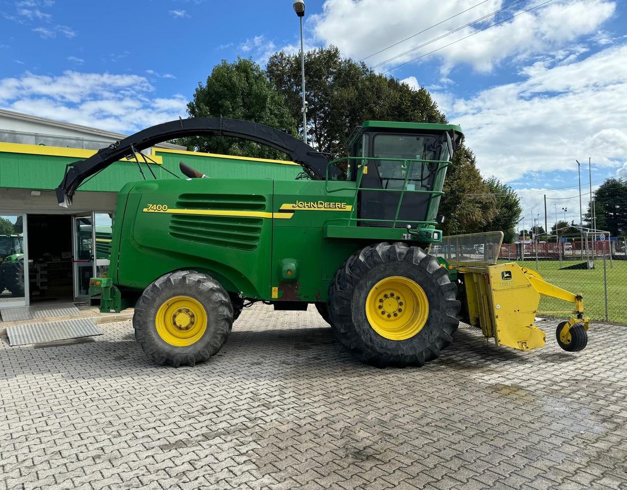 JOHN DEERE TRINCIA 7400 - حصادة الأعلاف: صور 2 JOHN DEERE TRINCIA 7400 - حصادة الأعلاف: صور 2