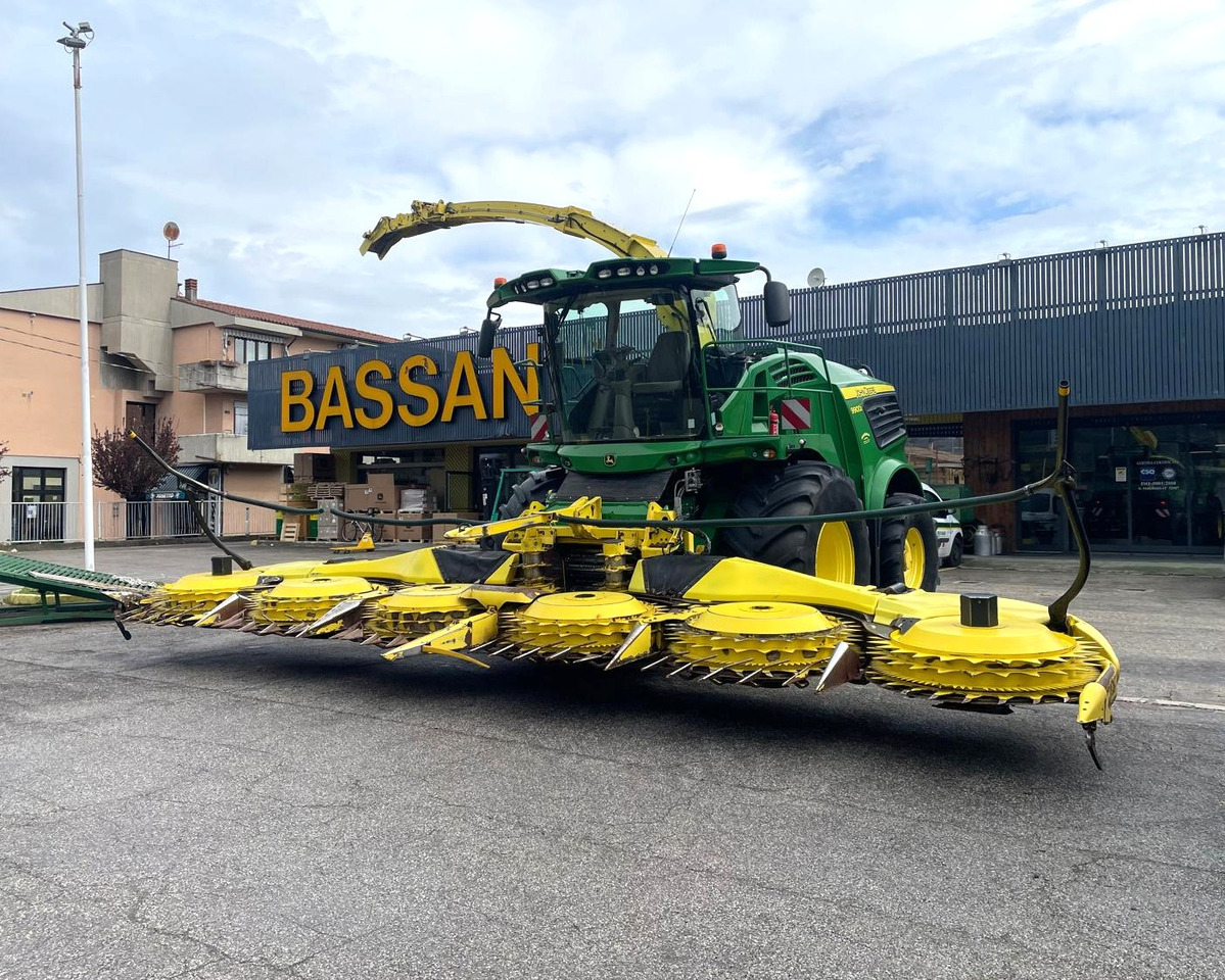 JOHN DEERE TRINCIA 9900i - حصادة الأعلاف: صور 1 JOHN DEERE TRINCIA 9900i - حصادة الأعلاف: صور 1