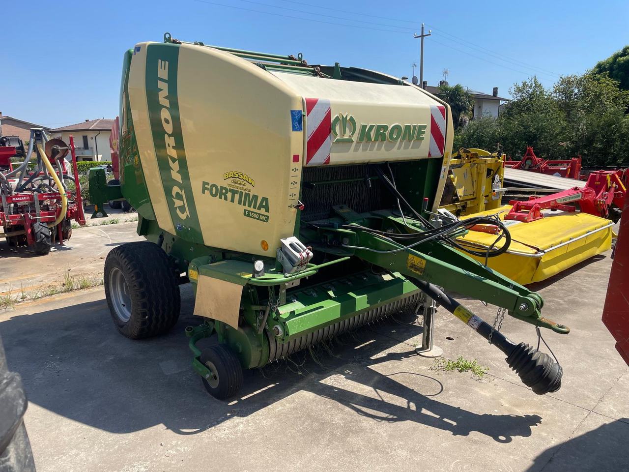 KRONE ROTOPRESSA FORTIMA F 1600 MC - مكبس القش الدائري: صور 2 KRONE ROTOPRESSA FORTIMA F 1600 MC - مكبس القش الدائري: صور 2