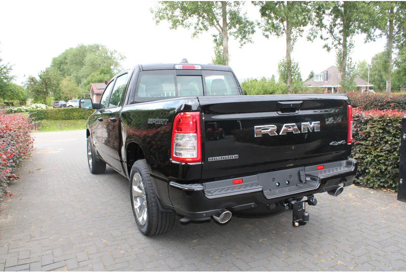 سيارة جديد Dodge Ram Pick Up 1500 V8 Bighorn: صور 10