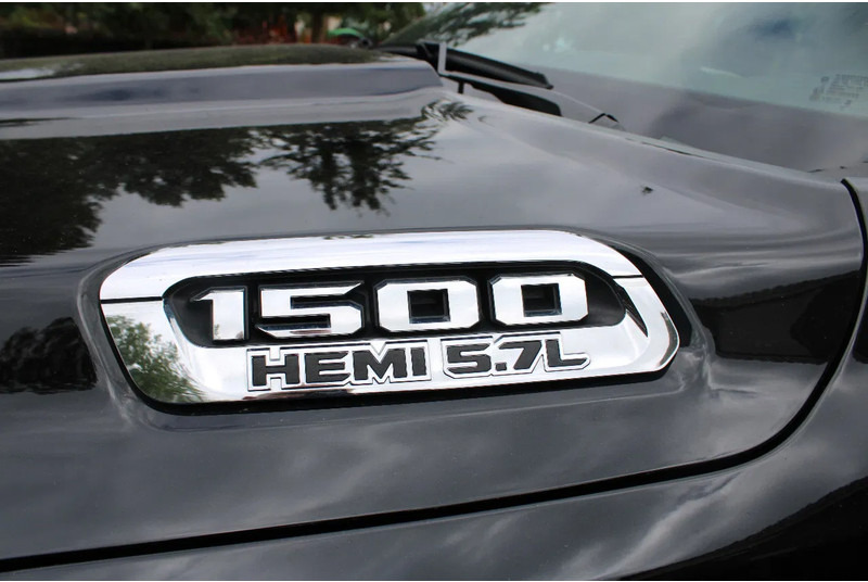 سيارة جديد Dodge Ram Pick Up 1500 V8 Bighorn: صور 11