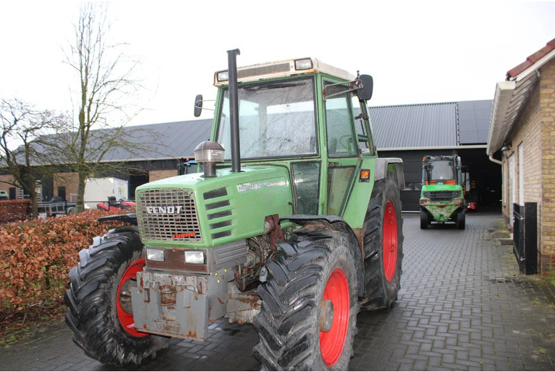 Fendt Farmer 304 LSA - جرار: صور 5 Fendt Farmer 304 LSA - جرار: صور 5