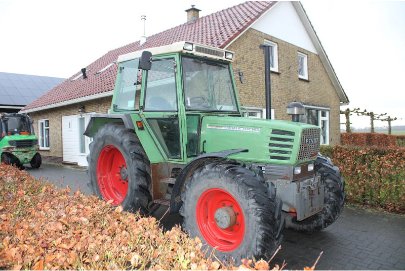 Fendt Farmer 304 LSA - جرار: صور 1 Fendt Farmer 304 LSA - جرار: صور 1