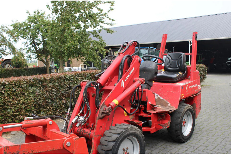 Weidemann 1230 - اللودر المجنزر صغير: صور 5 Weidemann 1230 - اللودر المجنزر صغير: صور 5