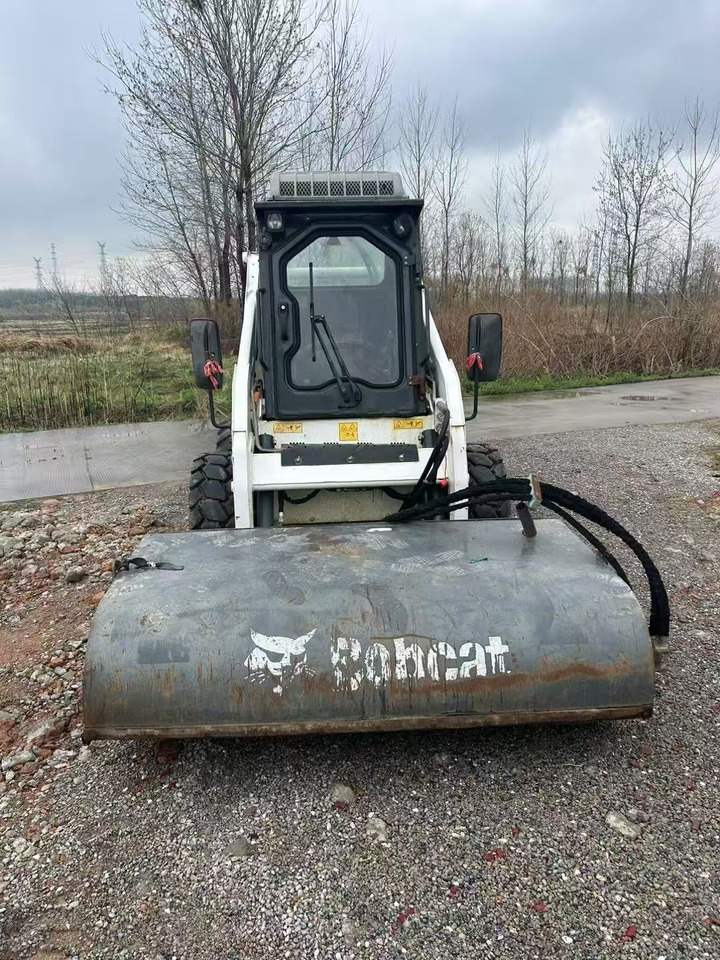 BOBCAT S18 - شيول صغير: صور 4 BOBCAT S18 - شيول صغير: صور 4