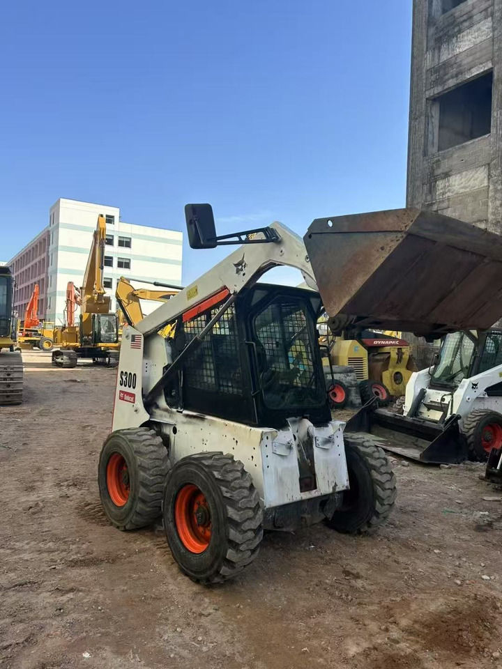 BOBCAT s300 - شيول صغير: صور 4 BOBCAT s300 - شيول صغير: صور 4