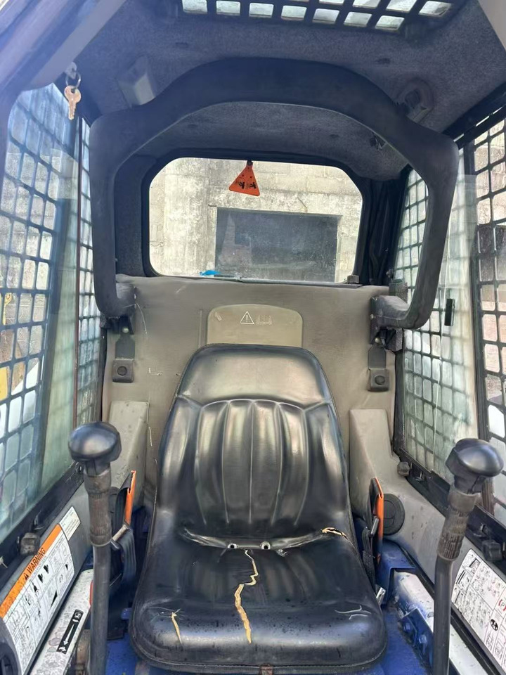 شيول صغير BOBCAT s300: صور 9