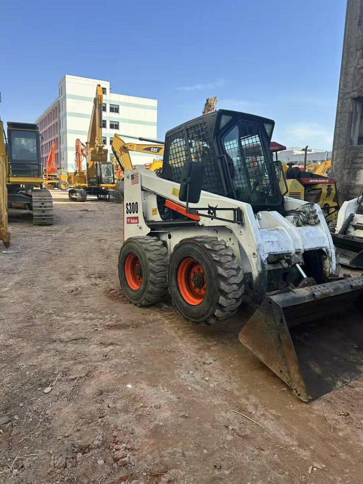 BOBCAT s300 - شيول صغير: صور 3 BOBCAT s300 - شيول صغير: صور 3