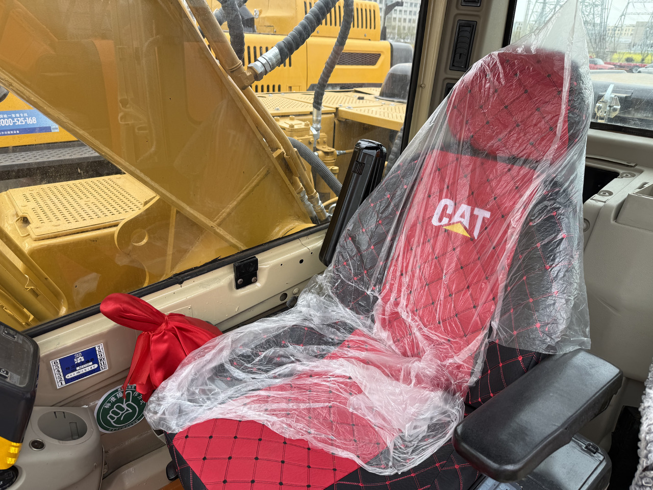 حفارات زحافة CATERPILLAR 320b [ Copy ] [ Copy ] [ Copy ] [ Copy ] [ Copy ]: صور 12