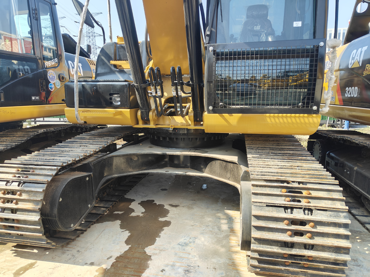 حفارة CATERPILLAR 320d: صور 11