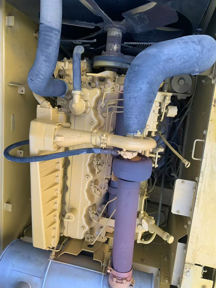 حفارة CATERPILLAR 320d: صور 33