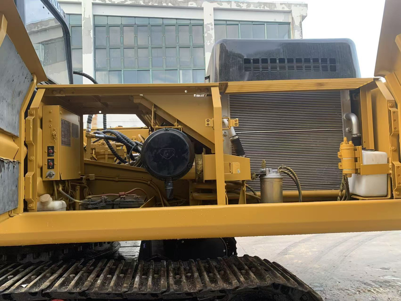 حفارة CATERPILLAR 320d: صور 26